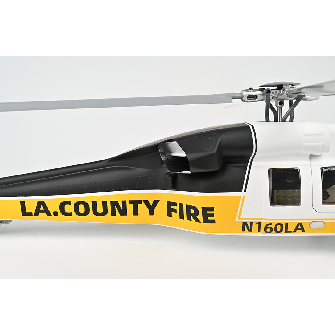 FLYWING UH-60L Black Hawk 470-Class RC Military Helicopter, 2.4G 6CH with ACE Flight Controller, GPS Positioning & Quick-Release 4-Rotor System (RTF Version)