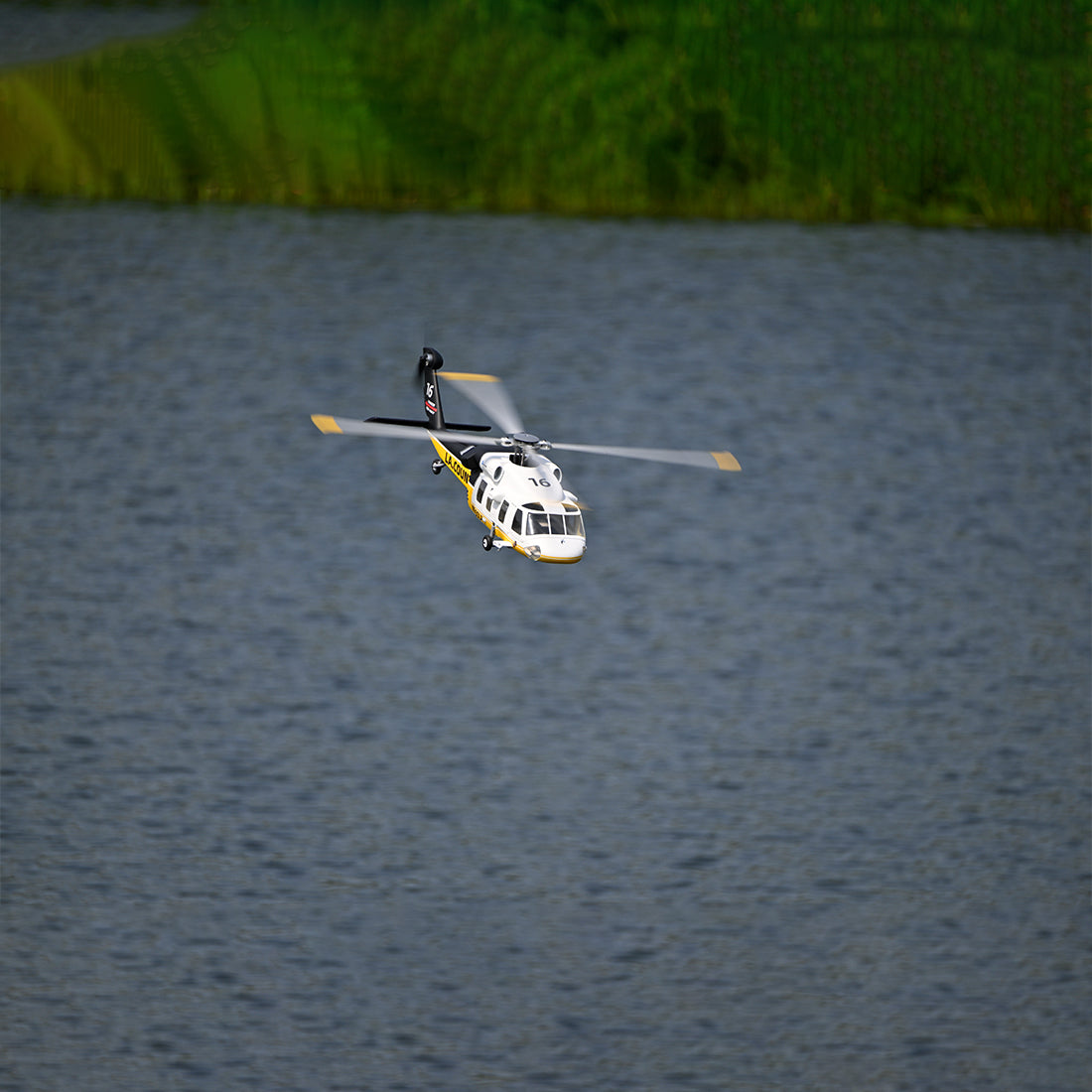 FLYWING UH-60L Black Hawk 470-Class RC Military Helicopter, 2.4G 6CH with ACE Flight Controller, GPS Positioning & Quick-Release 4-Rotor System (RTF Version)