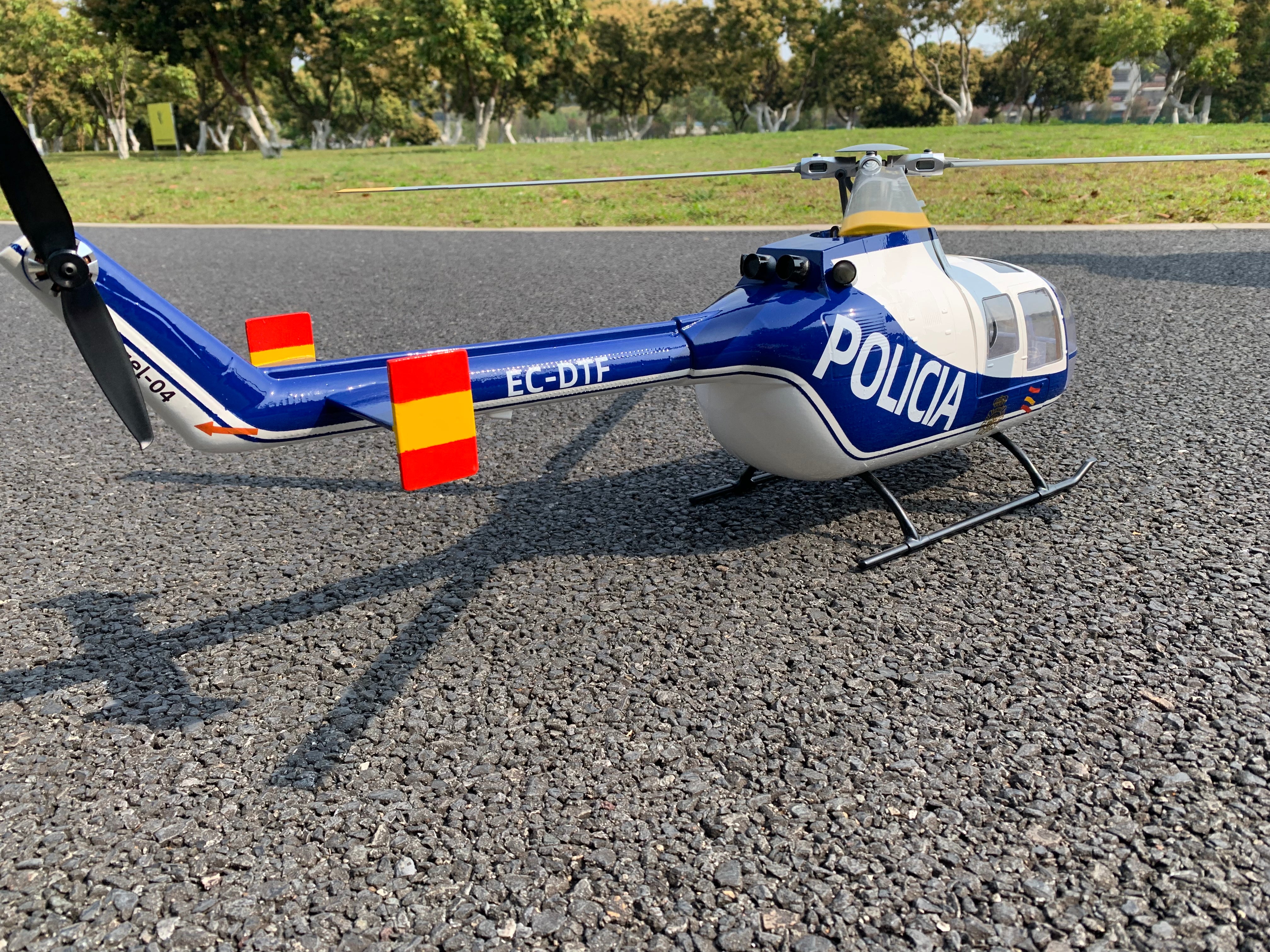 FLYWING BO105 470 Size 2.4G 6CH Military RC Helicopter With ACE Flight Controller, GPS and Adjustable Left/Right-Handed Controls