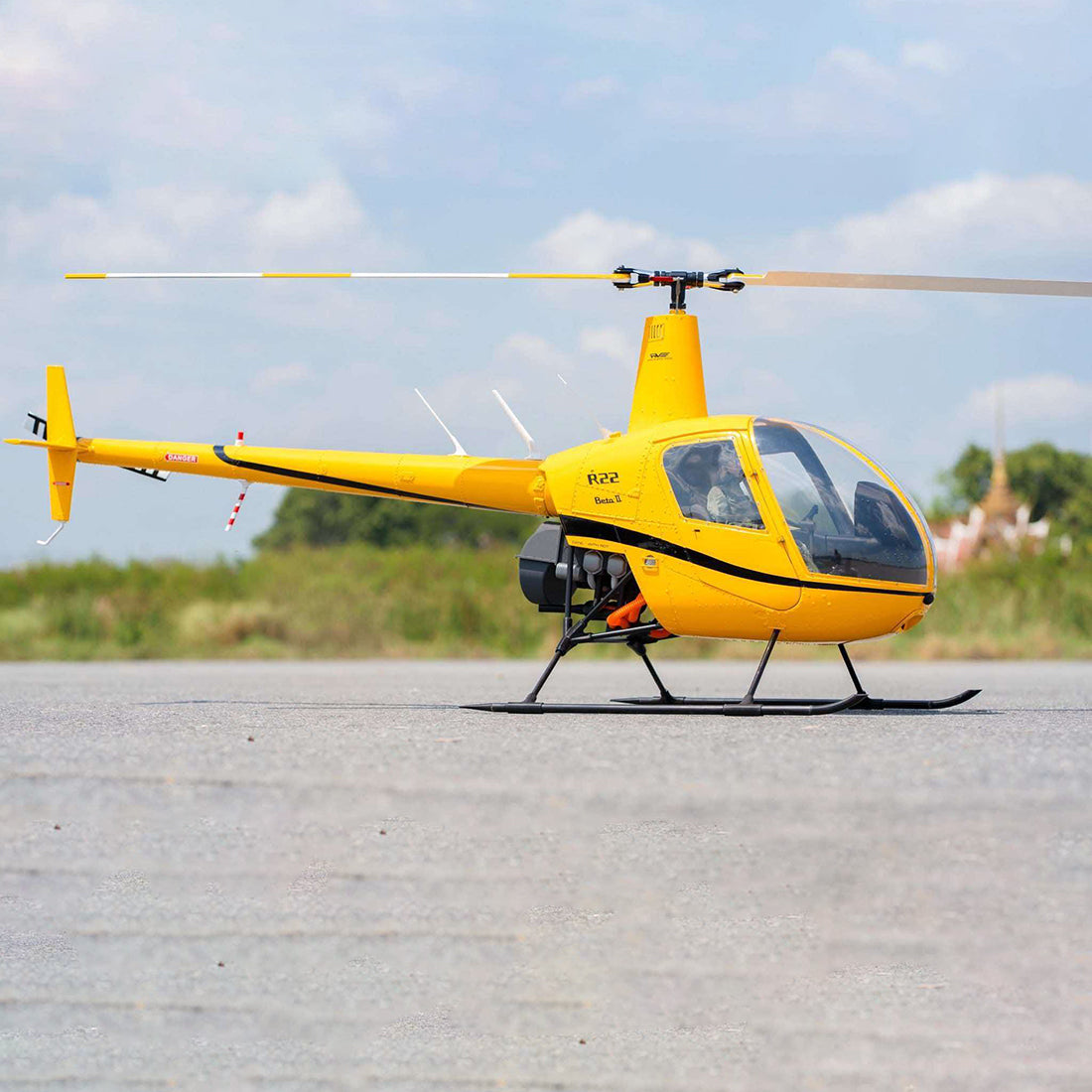 RVE R22 Robinson 1/4.5 Scale 700-Class RC Helicopter, 2.4GHz 6CH GPS Scale Model with H2 Flight Controller( RTF/KIT Version)
