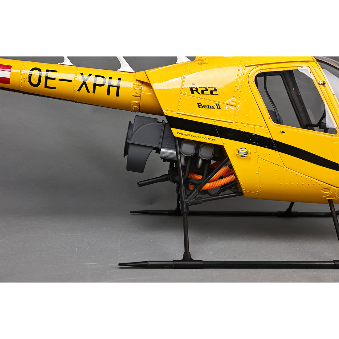 RVE R22 Robinson 1/4.5 Scale 700-Class RC Helicopter, 2.4GHz 6CH GPS Scale Model with H2 Flight Controller( RTF/KIT Version)