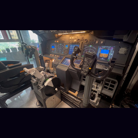 B737 Force-Feedback Yoke-System with HID Support, Compatible with MSFS 2020/2024, X Plane 11/12, P3D & DCS
