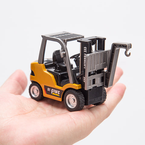 1/64 Scale 2.4G Mini Alloy RC Forklift Truck with Wireless Controller, Cargo Hook, Forks and Pallet