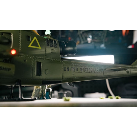 YU XIANG F112S AH-1 1/40 Scale 200-Class 2.4G 9CH RC Military Helicopter Model with Dual-Blade Flybarless Rotor Head, 6G Mode & GPS Positioning (Pre-sale)